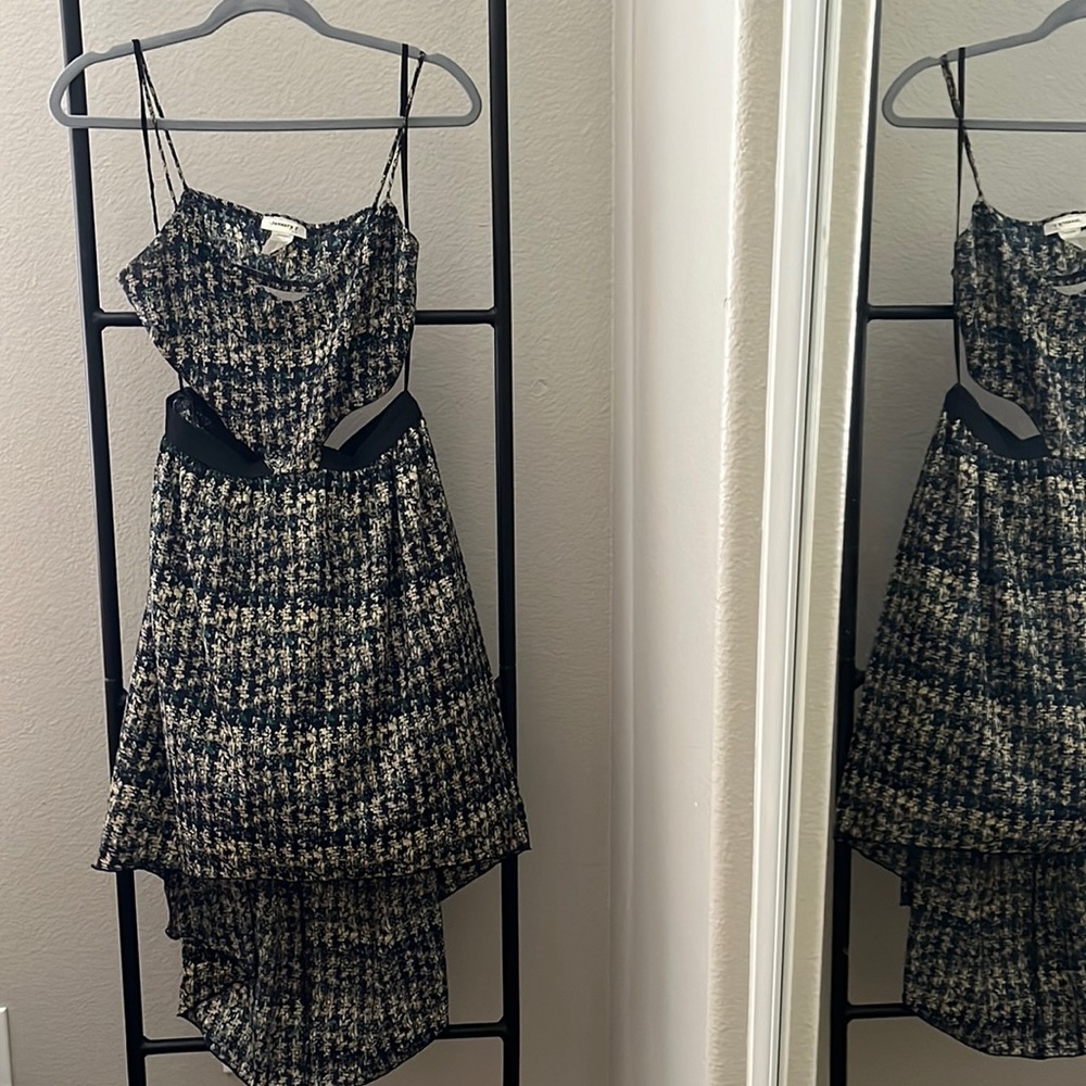 Style or dress down, cut outs, open back, Summer, night out, winery date